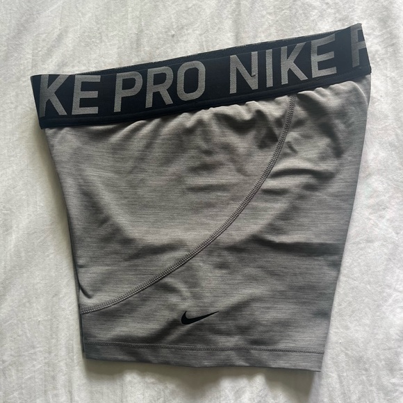 Nike Pro Women’s 3” Tights / Shorts - Size Large Gray - Picture 8 of 8